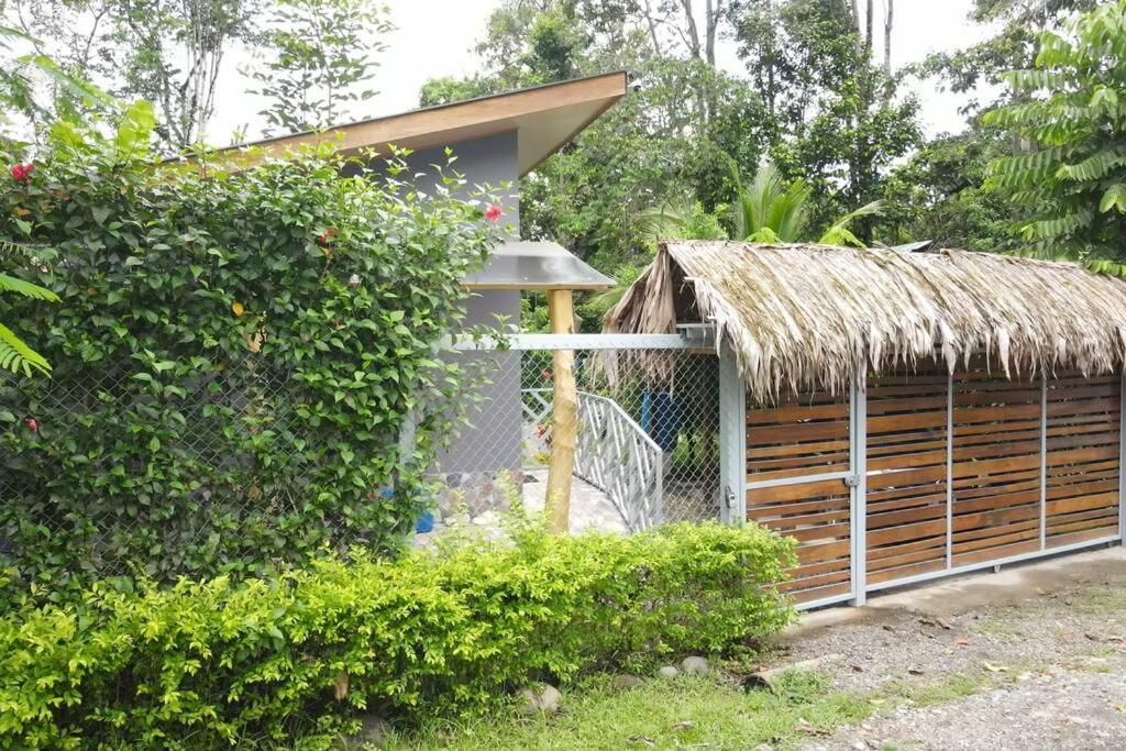 Casa Noil, Beautiful Eco House Near The Beach! Apartment Puerto Viejo de Talamanca Exterior photo